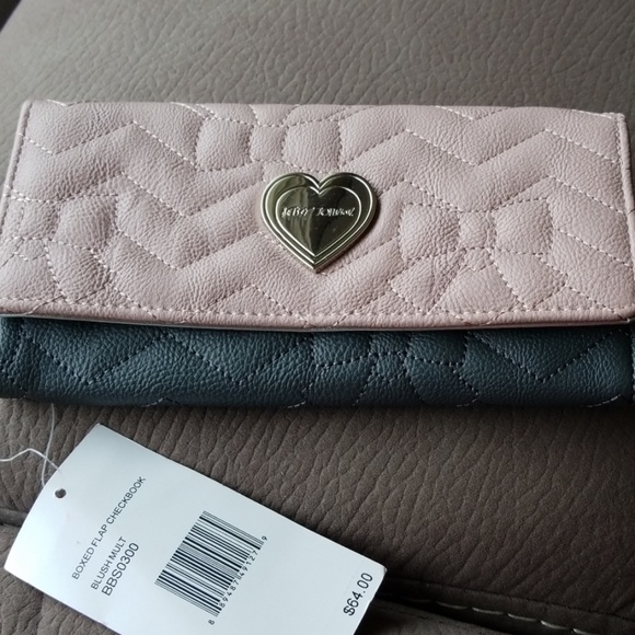 Betsey Johnson Handbags - NWT Betsey Johnson Checkbook